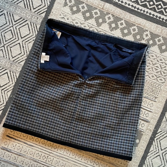J. Crew Classic Houndstooth Lined Skirt ~ Size 0 - Picture 7 of 8